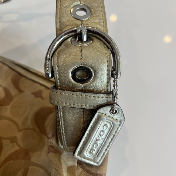 Large Coach Handbag - Picture 2 of 9